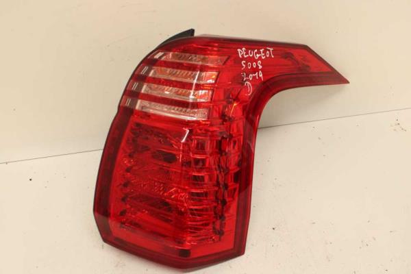 FEU ARRIERE DROIT PEUGEOT 5008 - Vue 1